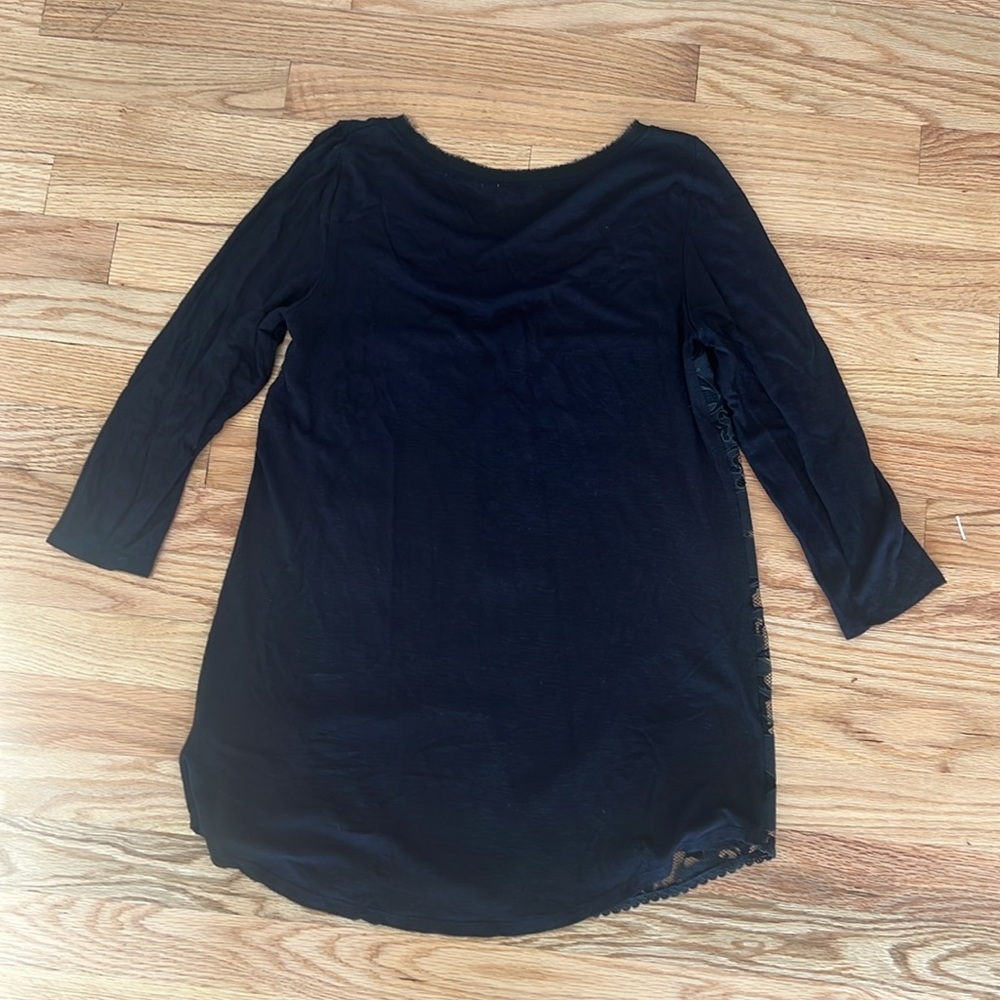 Black top - Picture 2 of 2